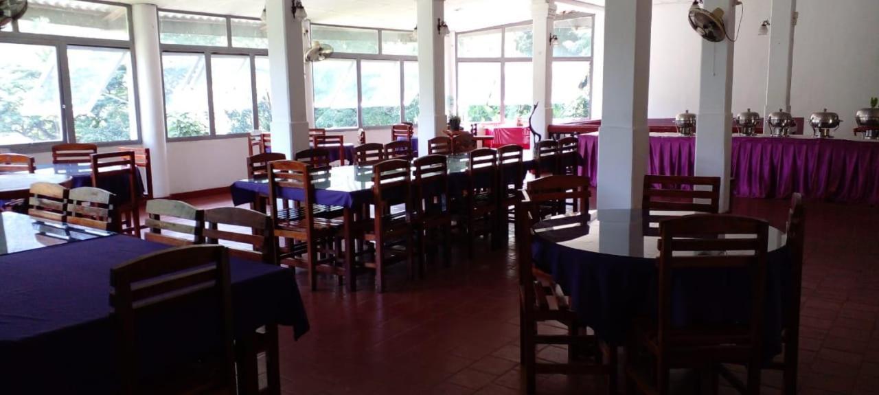 Diyaluma Falls Inn Koslanda Bagian luar foto