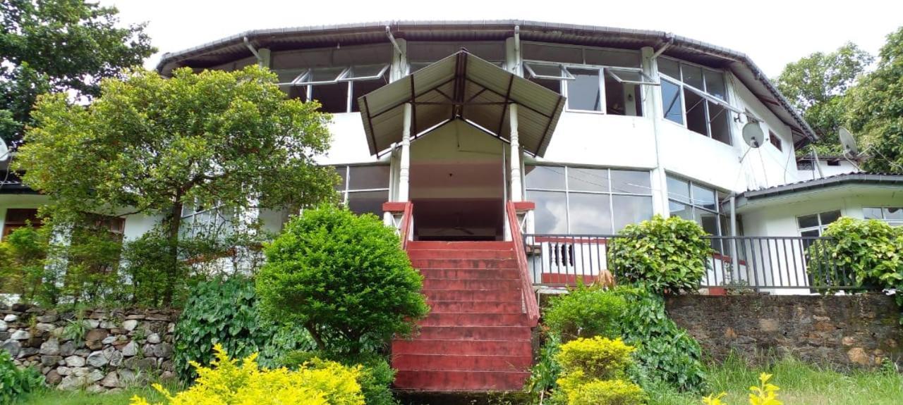 Diyaluma Falls Inn Koslanda Bagian luar foto