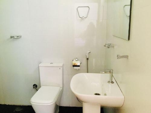 Diyaluma Falls Inn Koslanda Bagian luar foto